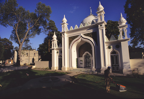 أقدم مسجد في بريطانيا